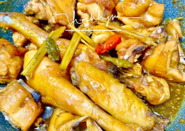 Đùi Gà Kho Sả Ớt